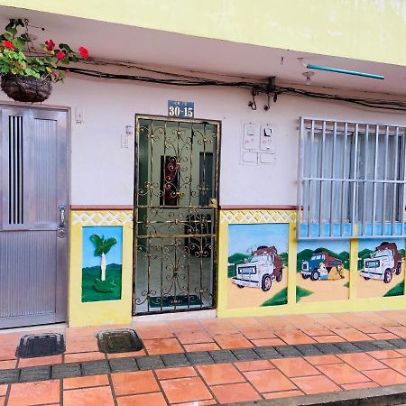 Vivienda Turistica El Zocalo Lägenhet Guatapé Exteriör bild