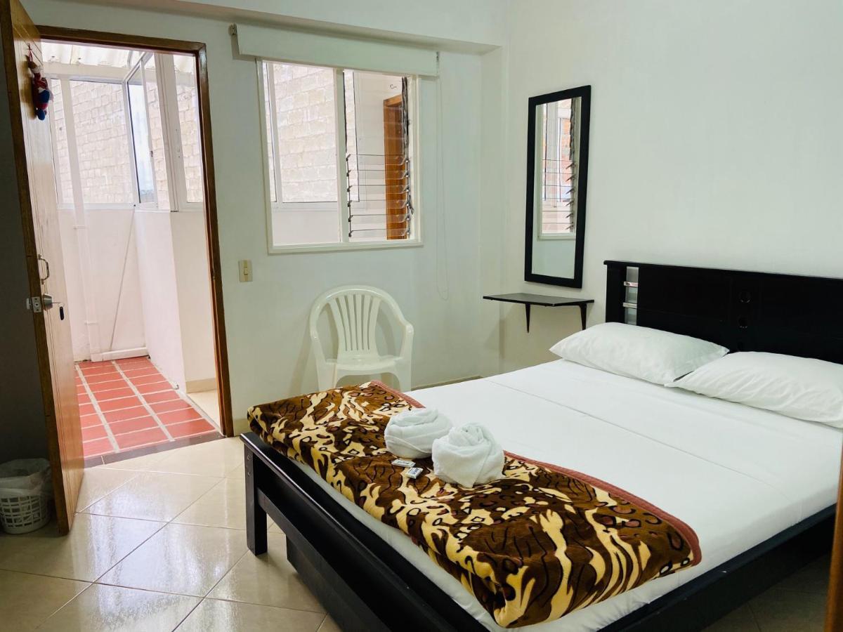 Vivienda Turistica El Zocalo Lägenhet Guatapé Exteriör bild