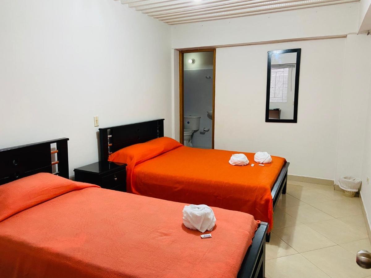 Vivienda Turistica El Zocalo Lägenhet Guatapé Exteriör bild